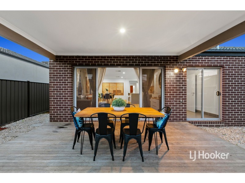 73 Brownlow Drive, Point Cook VIC 3030