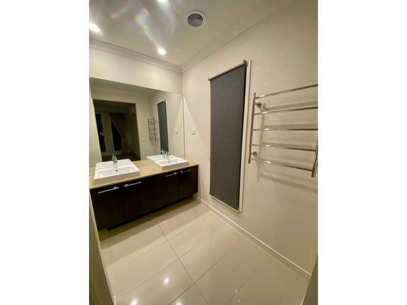 28 Lambourne Avenue, Truganina VIC 3029