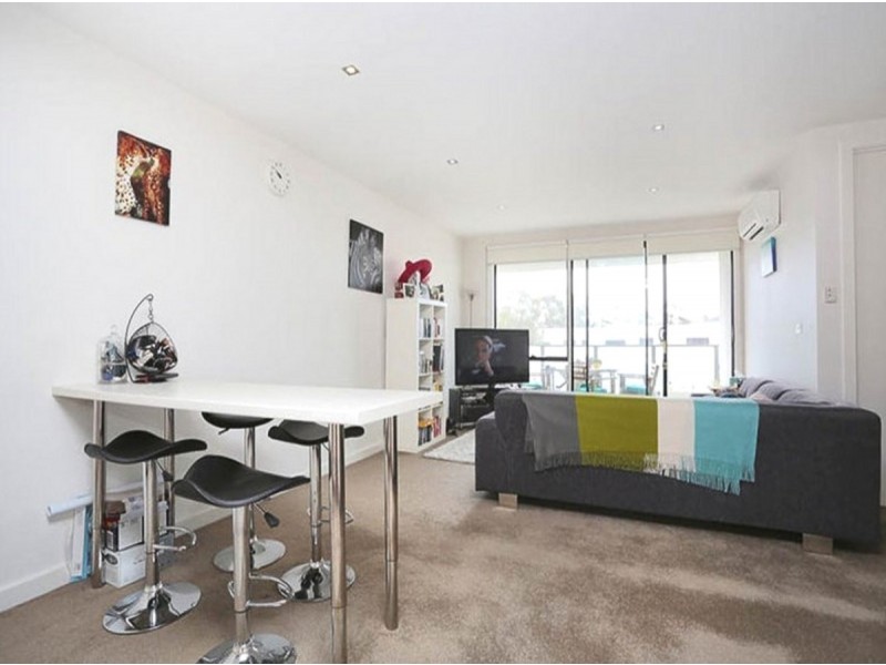 17/4 Crefden Street, Maidstone VIC 3012