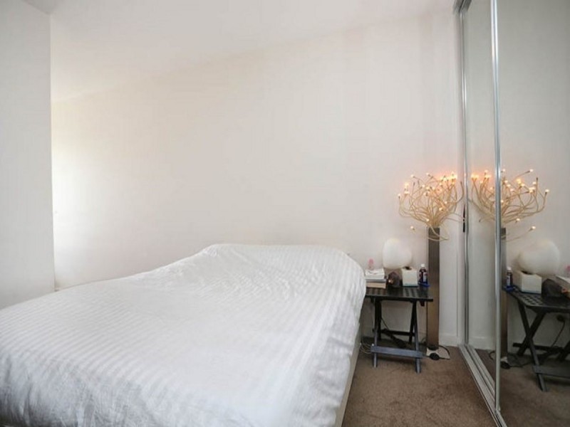 17/4 Crefden Street, Maidstone VIC 3012