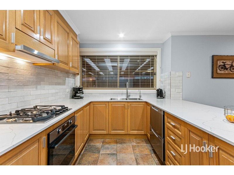 98 Seabrook Boulevard, Seabrook VIC 3028