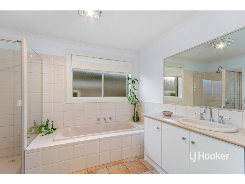 98 Seabrook Boulevard, Seabrook VIC 3028