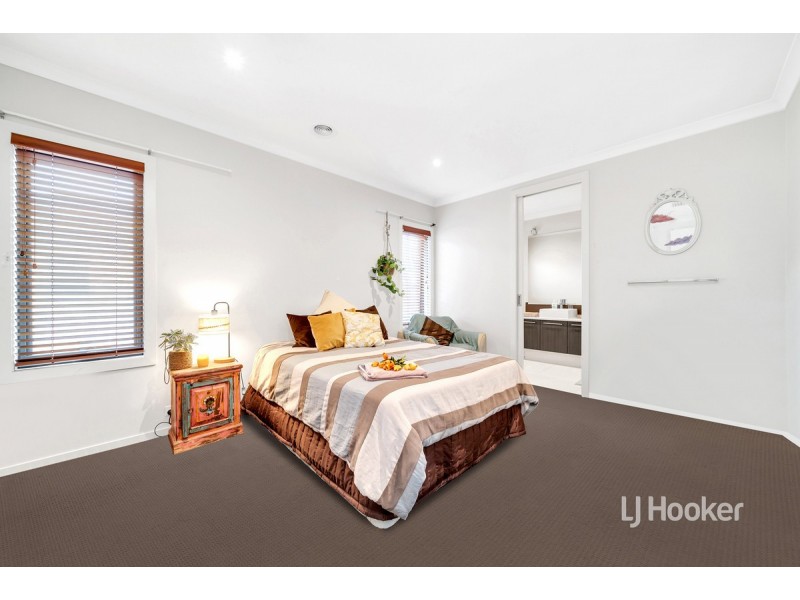10 Kingsford Drive, Point Cook VIC 3030