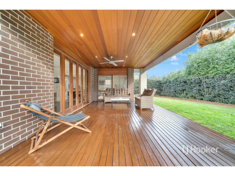 10 Kingsford Drive, Point Cook VIC 3030