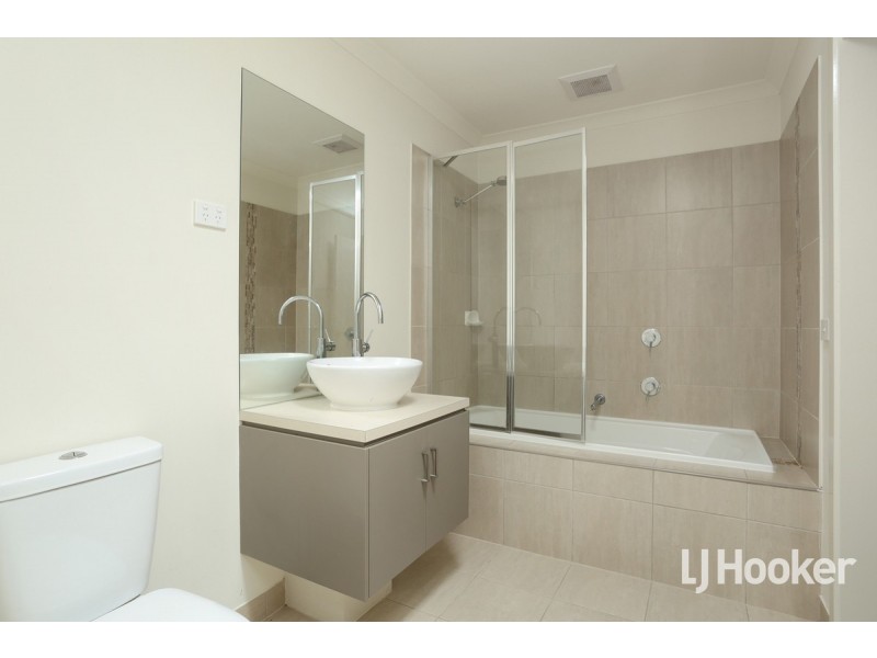 4C Hanworth Avenue, Williams Landing VIC 3027