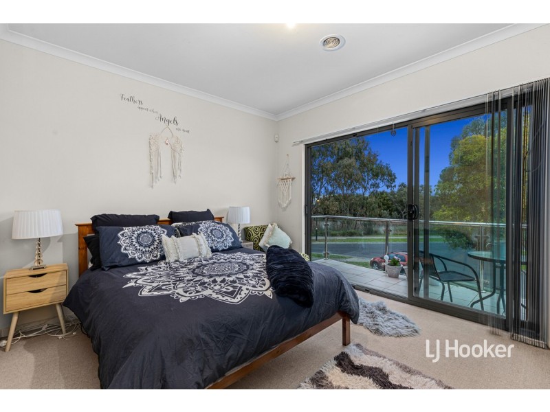 19 Grandview Avenue, Point Cook VIC 3030