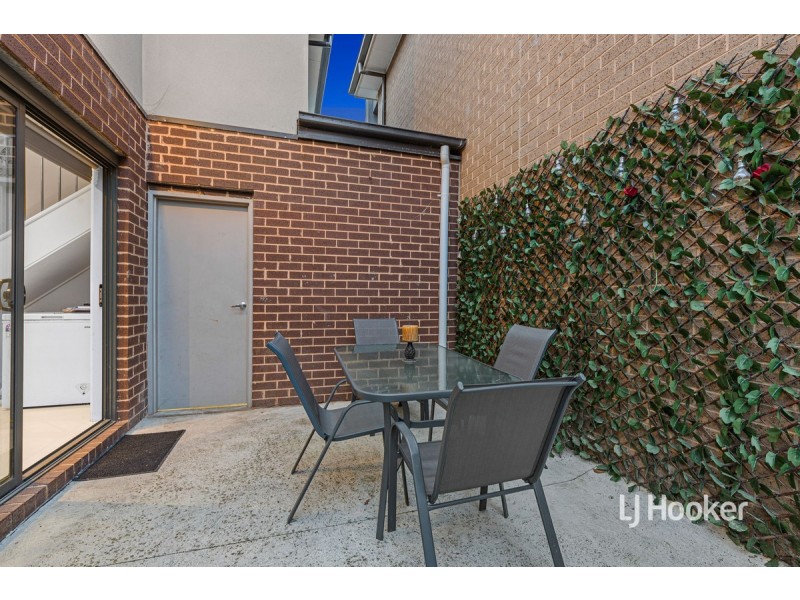 19 Grandview Avenue, Point Cook VIC 3030