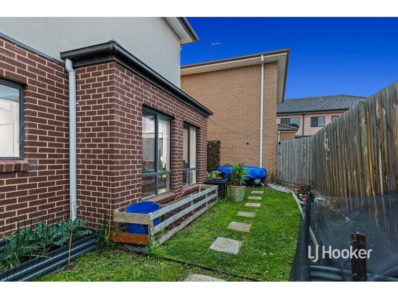 19 Grandview Avenue, Point Cook VIC 3030