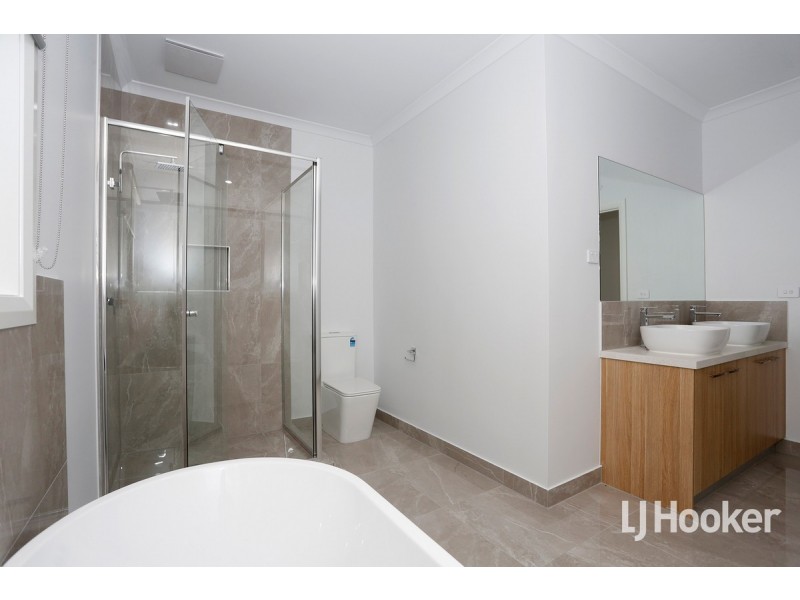 19 Neptune Drive, Point Cook VIC 3030
