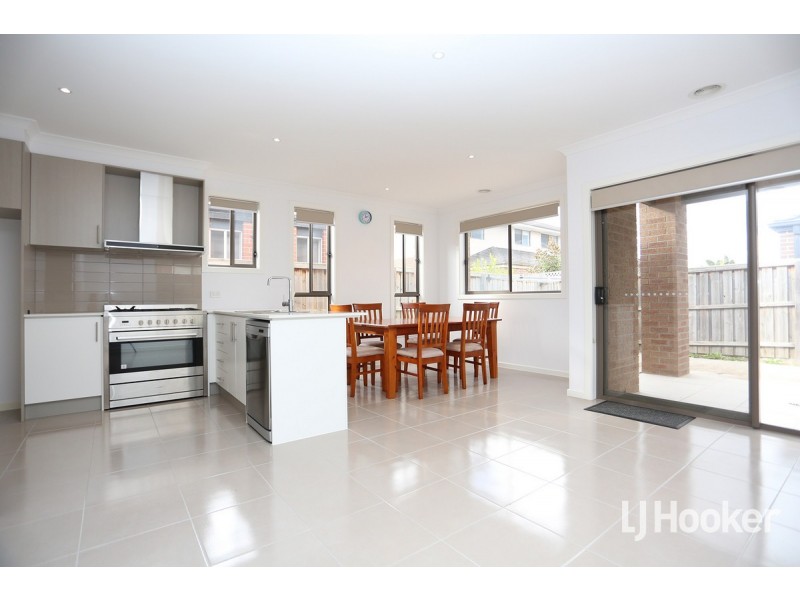 9 Halycon Street, Point Cook VIC 3030