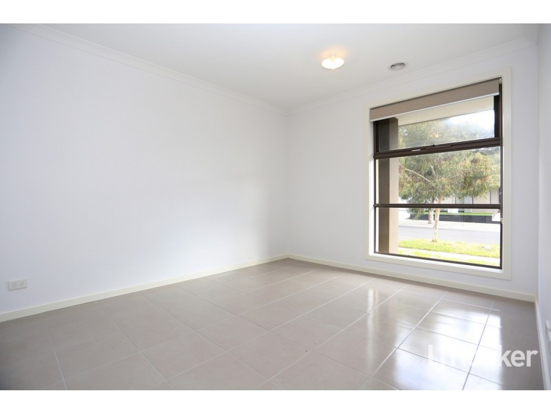9 Halycon Street, Point Cook VIC 3030