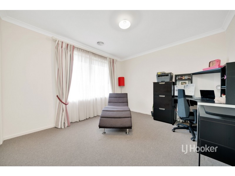 17 Toddington Avenue, Williams Landing VIC 3027