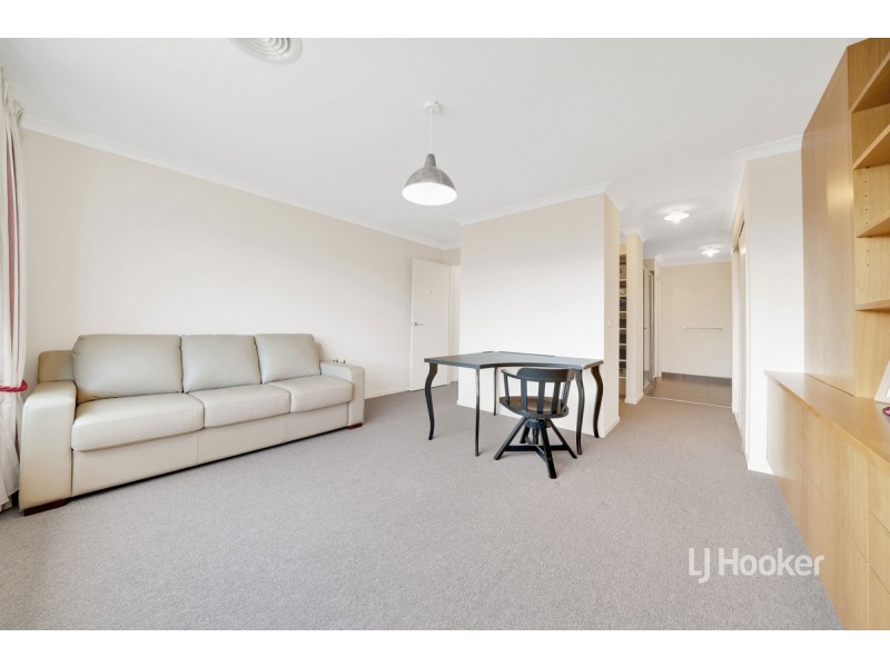 17 Toddington Avenue, Williams Landing VIC 3027
