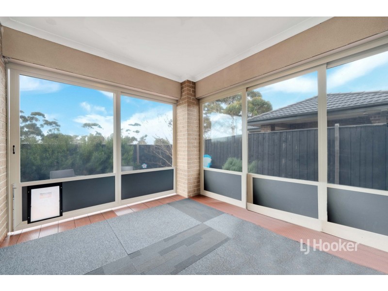17 Toddington Avenue, Williams Landing VIC 3027