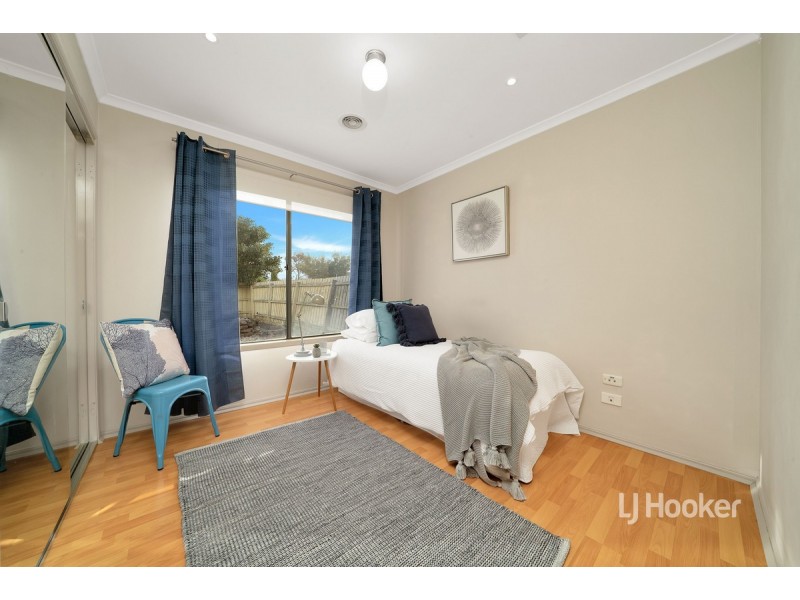 15 Finchley Park Crescent, Tarneit VIC 3029