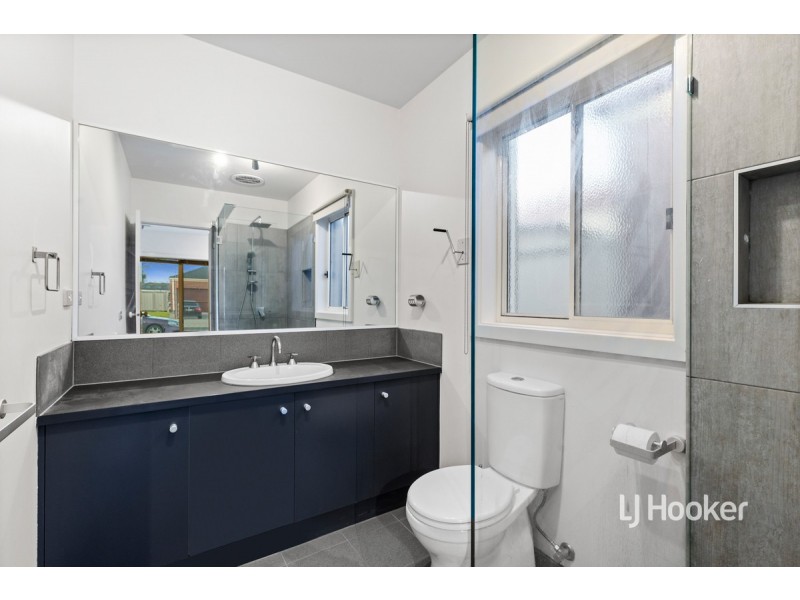 83 Lancaster Drive, Point Cook VIC 3030