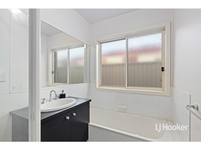 83 Lancaster Drive, Point Cook VIC 3030