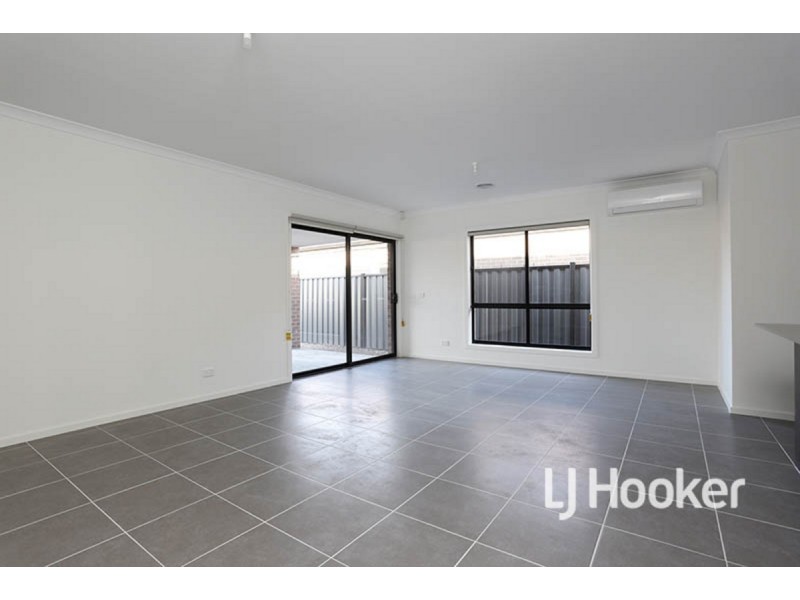 15 Elegante Road, Point Cook VIC 3030