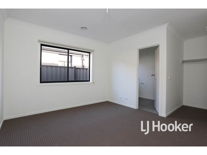 15 Elegante Road, Point Cook VIC 3030