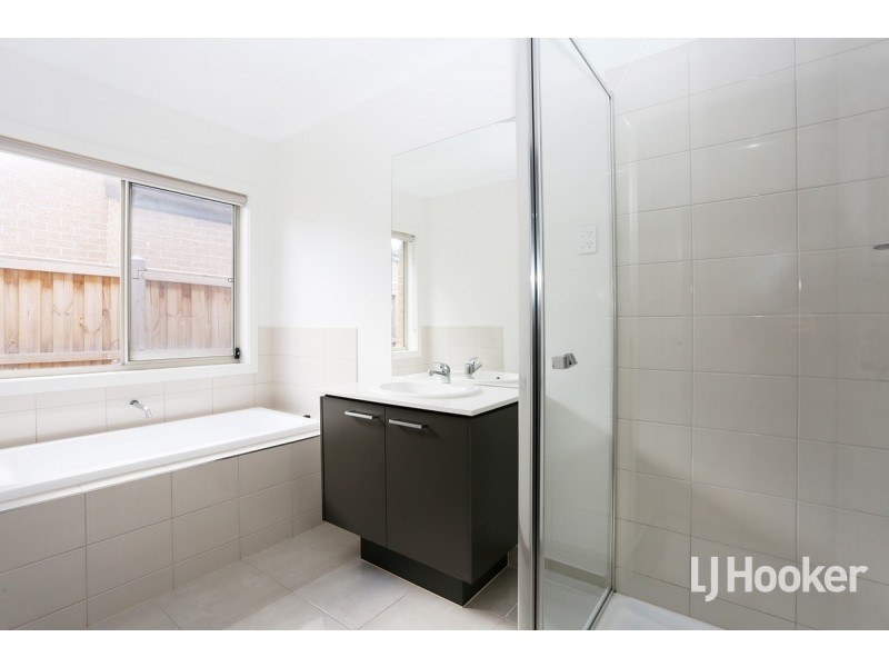 23A Mystic Grove, Point Cook VIC 3030