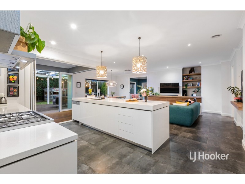 50 Mystic Grove, Point Cook VIC 3030