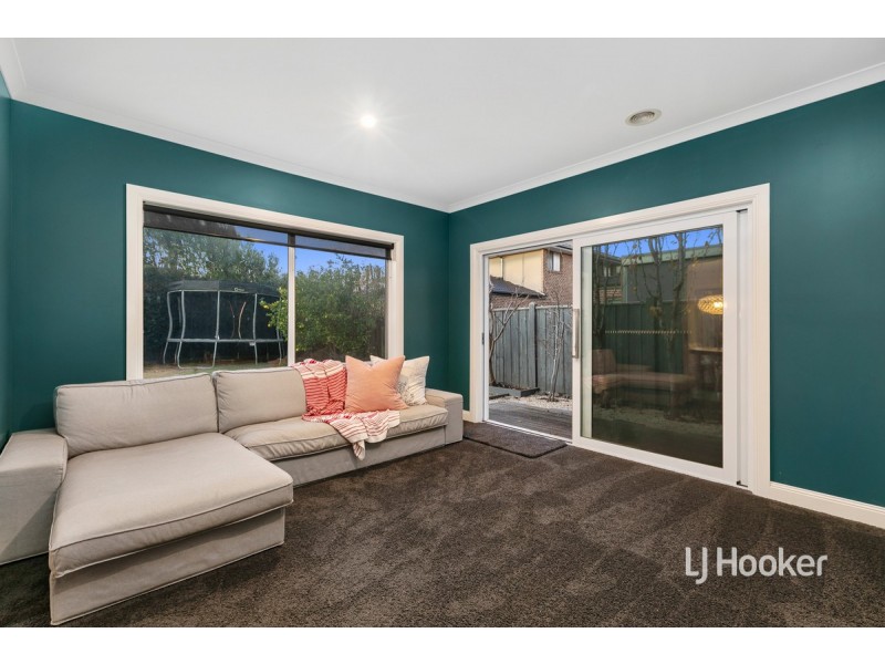 50 Mystic Grove, Point Cook VIC 3030