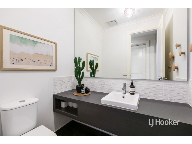 50 Mystic Grove, Point Cook VIC 3030