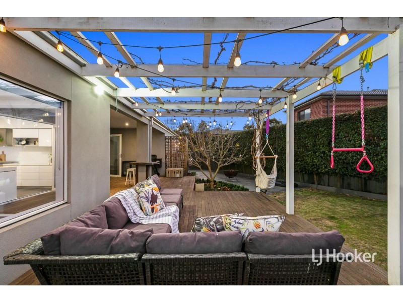 50 Mystic Grove, Point Cook VIC 3030