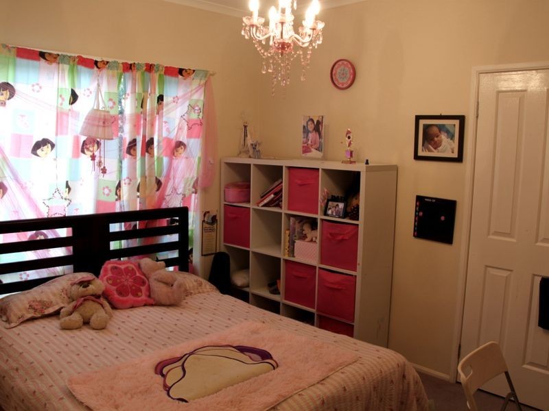 33 May Gibbs Circle, Point Cook VIC 3030