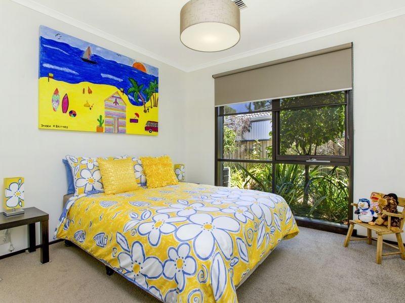 8 Royal Court, Altona Meadows VIC 3028