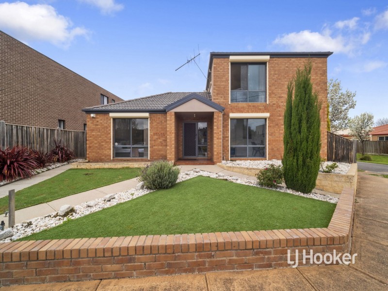 11 Waterways Boulevard, Williams Landing VIC 3027