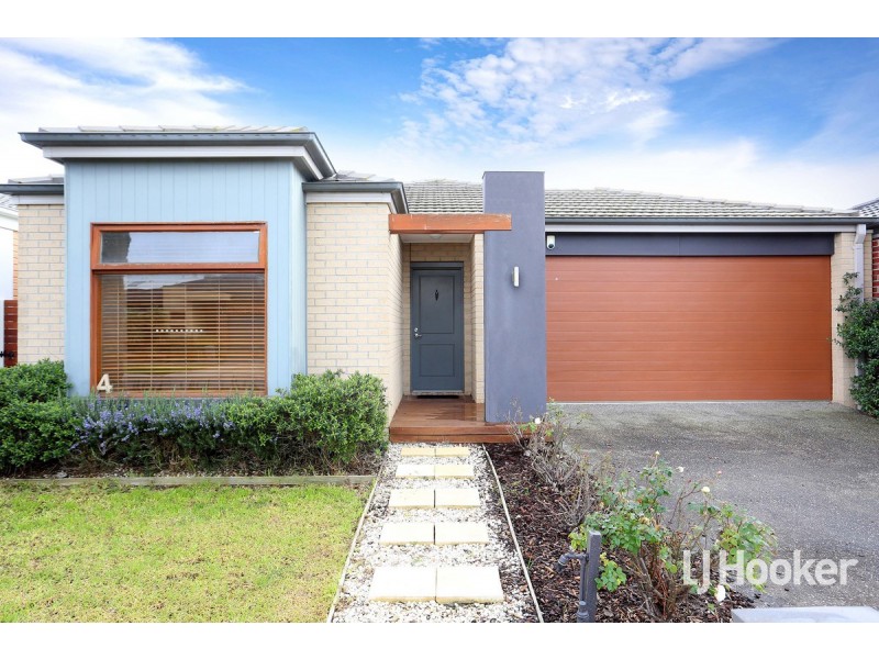 4 Rodeo Grove, Point Cook VIC 3030