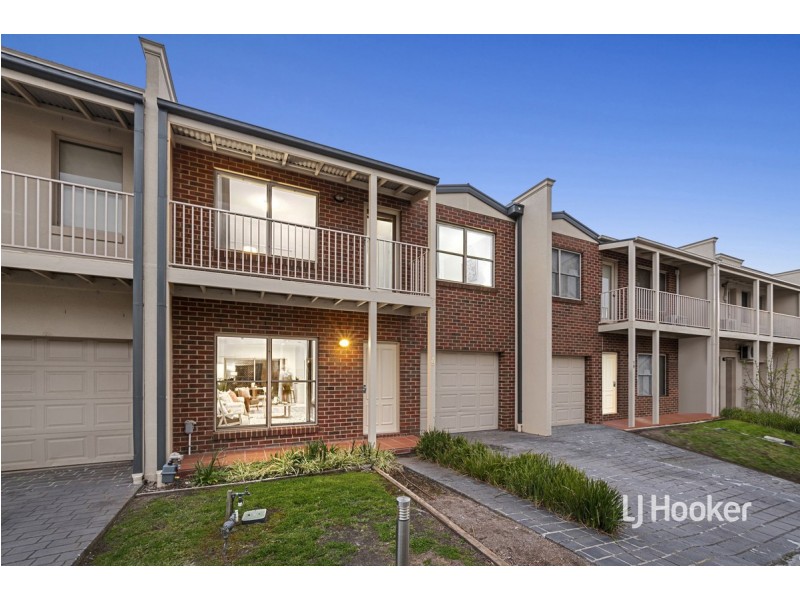 19/14 Mickleton Grove, Point Cook VIC 3030