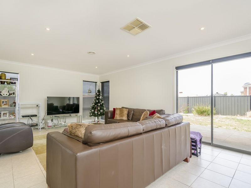 151 Dunnings Road, Point Cook VIC 3030