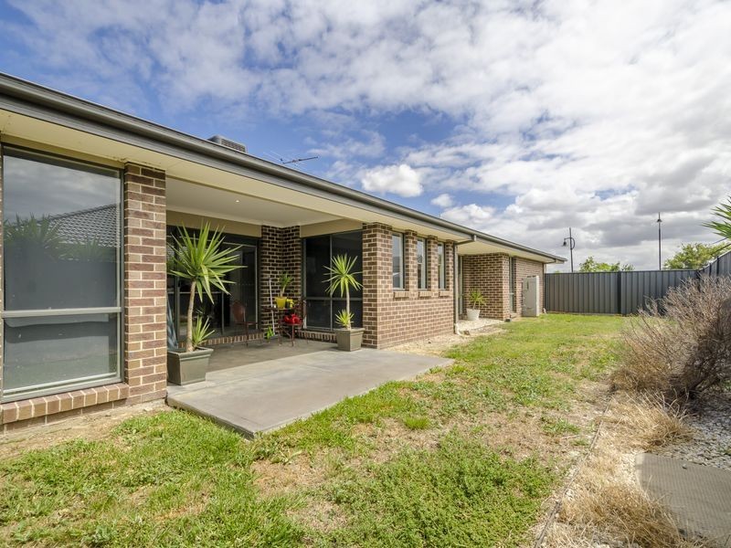 151 Dunnings Road, Point Cook VIC 3030