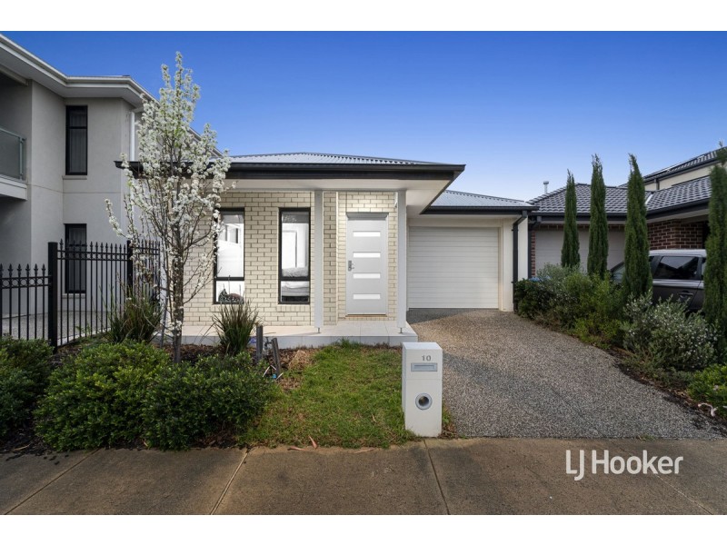 10 Whitestone Road, Point Cook VIC 3030