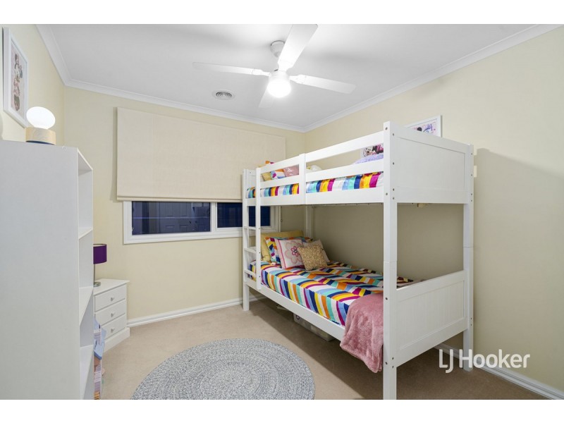 18 Kerford Crescent, Point Cook VIC 3030