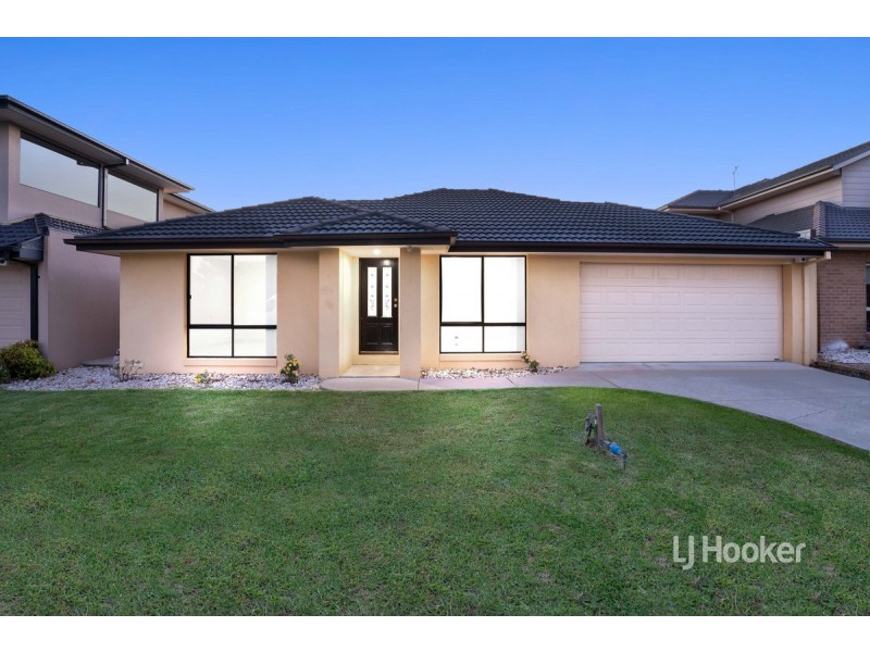 12 Monterey Bay Drive, Sanctuary Lakes VIC 3030