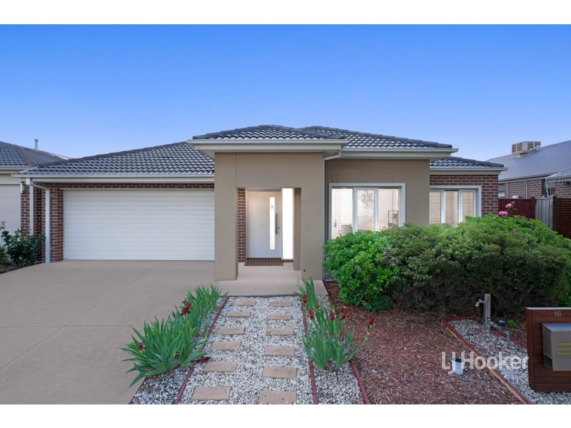 16 Biscay Street, Point Cook VIC 3030