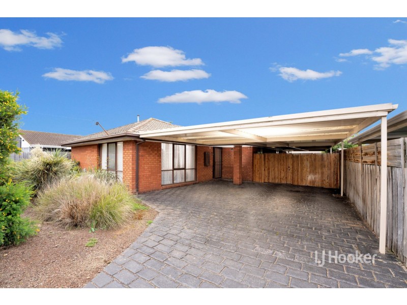 18 Whitehall Crescent, Werribee VIC 3030