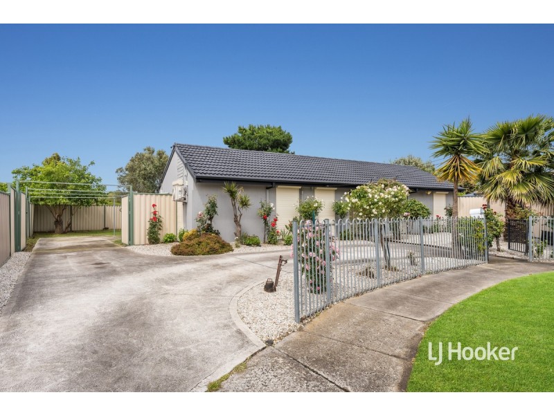 2 Oakes Court, Sunshine West VIC 3020