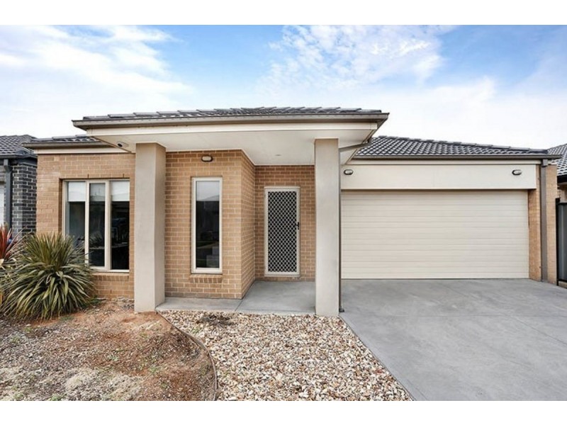 28 Snowsill Circuit, Point Cook VIC 3030