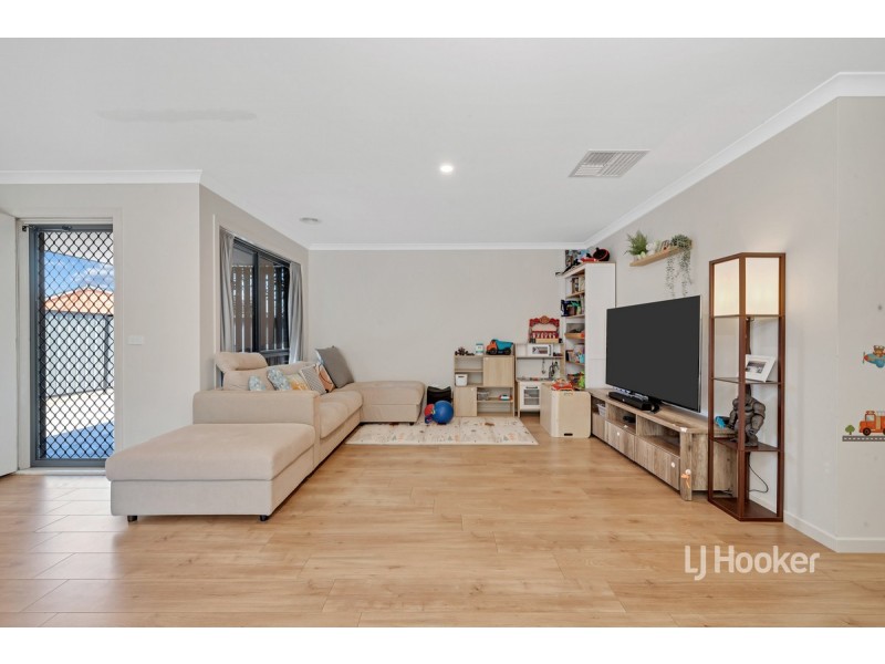 3/8 Redwood Drive, Hoppers Crossing VIC 3029