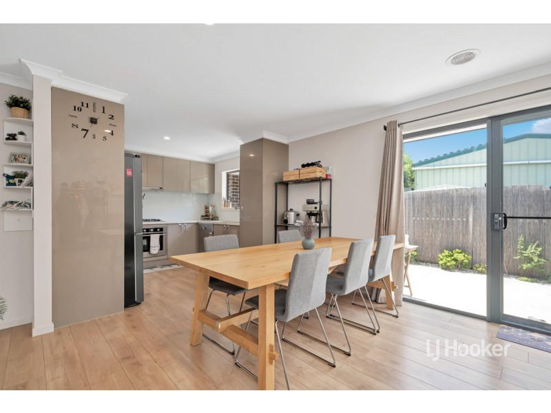 3/8 Redwood Drive, Hoppers Crossing VIC 3029