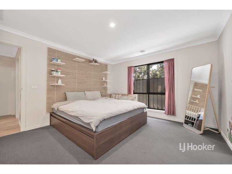 3/8 Redwood Drive, Hoppers Crossing VIC 3029