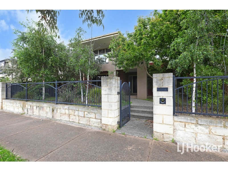 4 Innisfail Drive, Point Cook VIC 3030