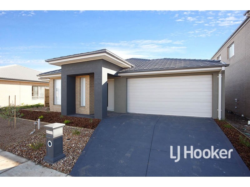 3 Minnehaha Way, Point Cook VIC 3030