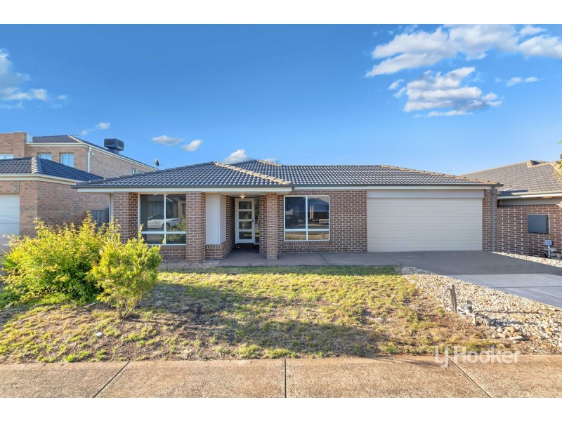 8 Misqa Avenue, Point Cook VIC 3030