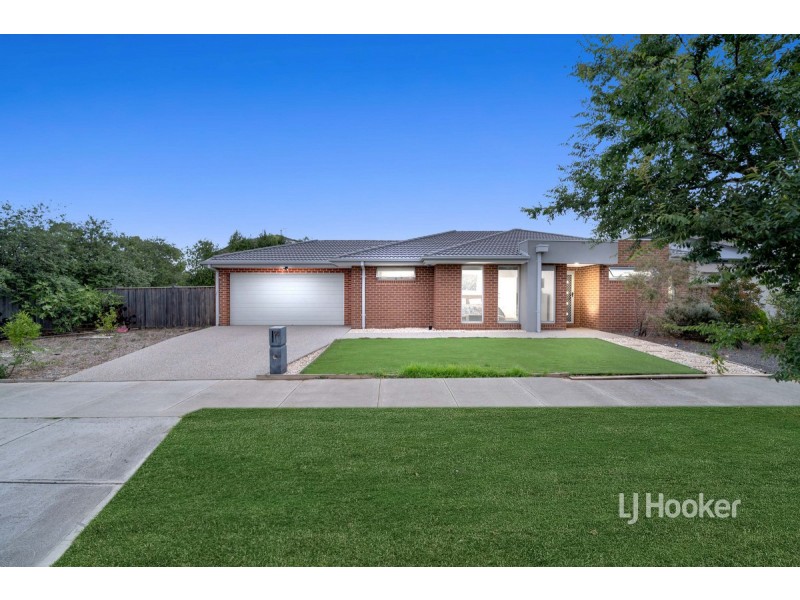 18 Parkstone Crescent, Point Cook VIC 3030