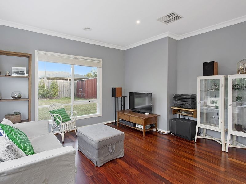 10 Burnley Street, Point Cook VIC 3030